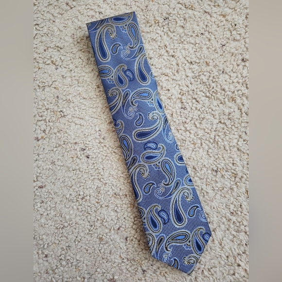 Cremieux Silk Handmade Blue Paisley Tie - Picture 1 of 3
